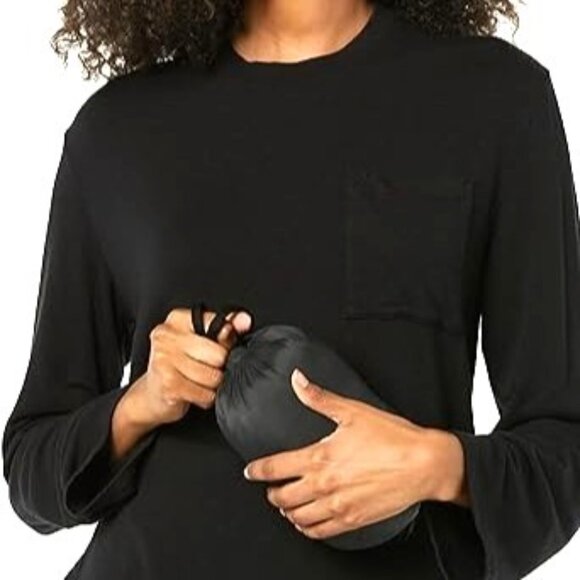 Amzon Essentials Lightweight Water-Resistant Packable Puffer Vest | Large - Picture 7 of 9